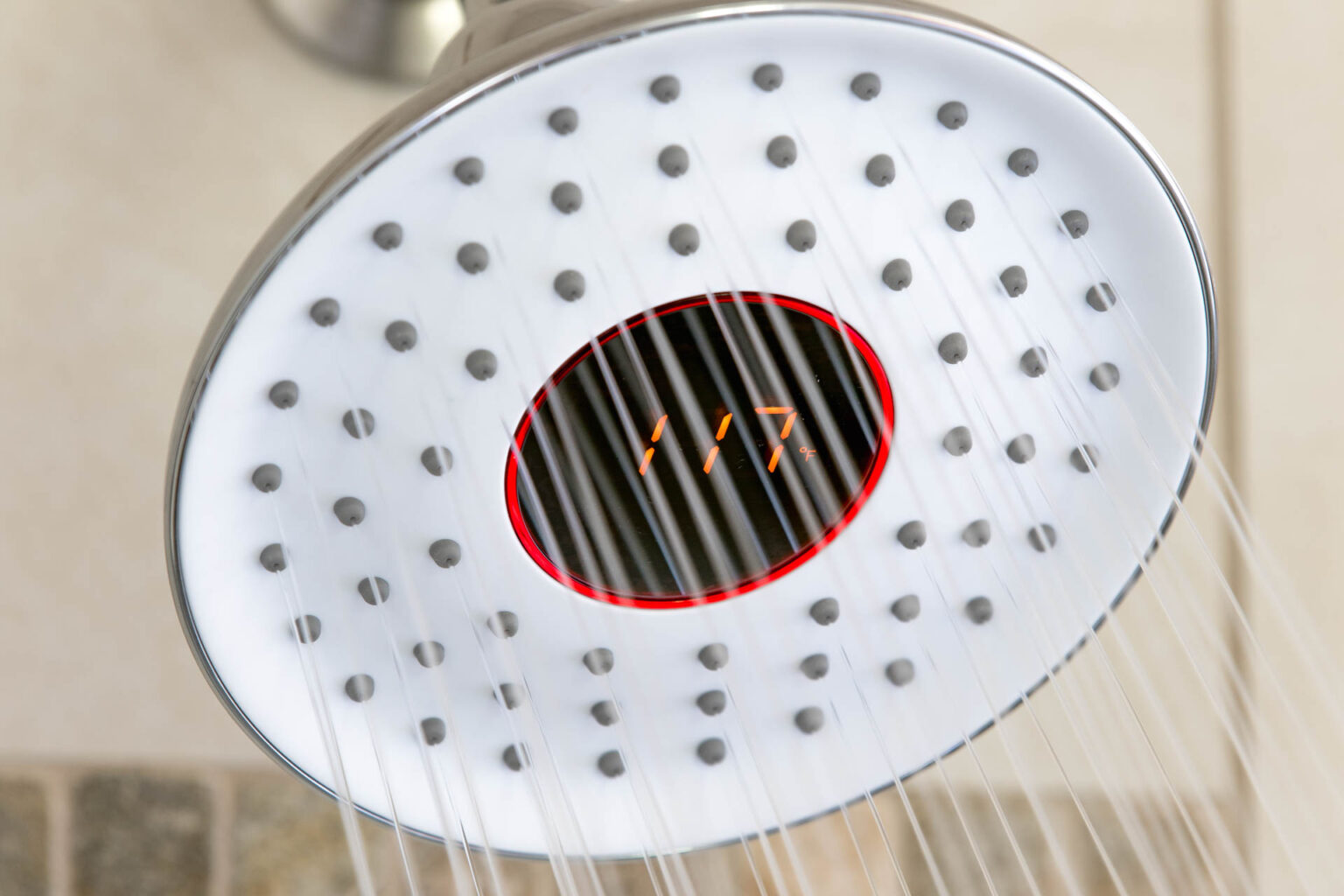 The WaterHawk smart showerhead, showing water temperature. Image: Digitized House.
