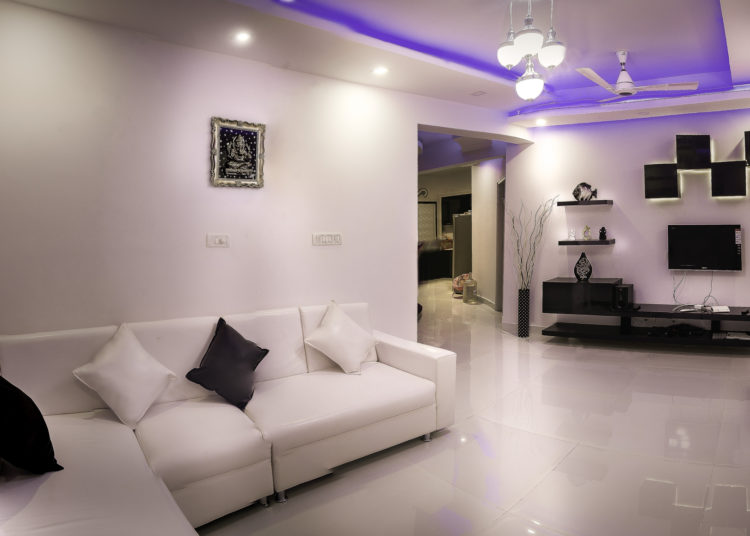 Ever wonder how much energy your abode is using right now? Monitors like Smappee can tell you in a flash.