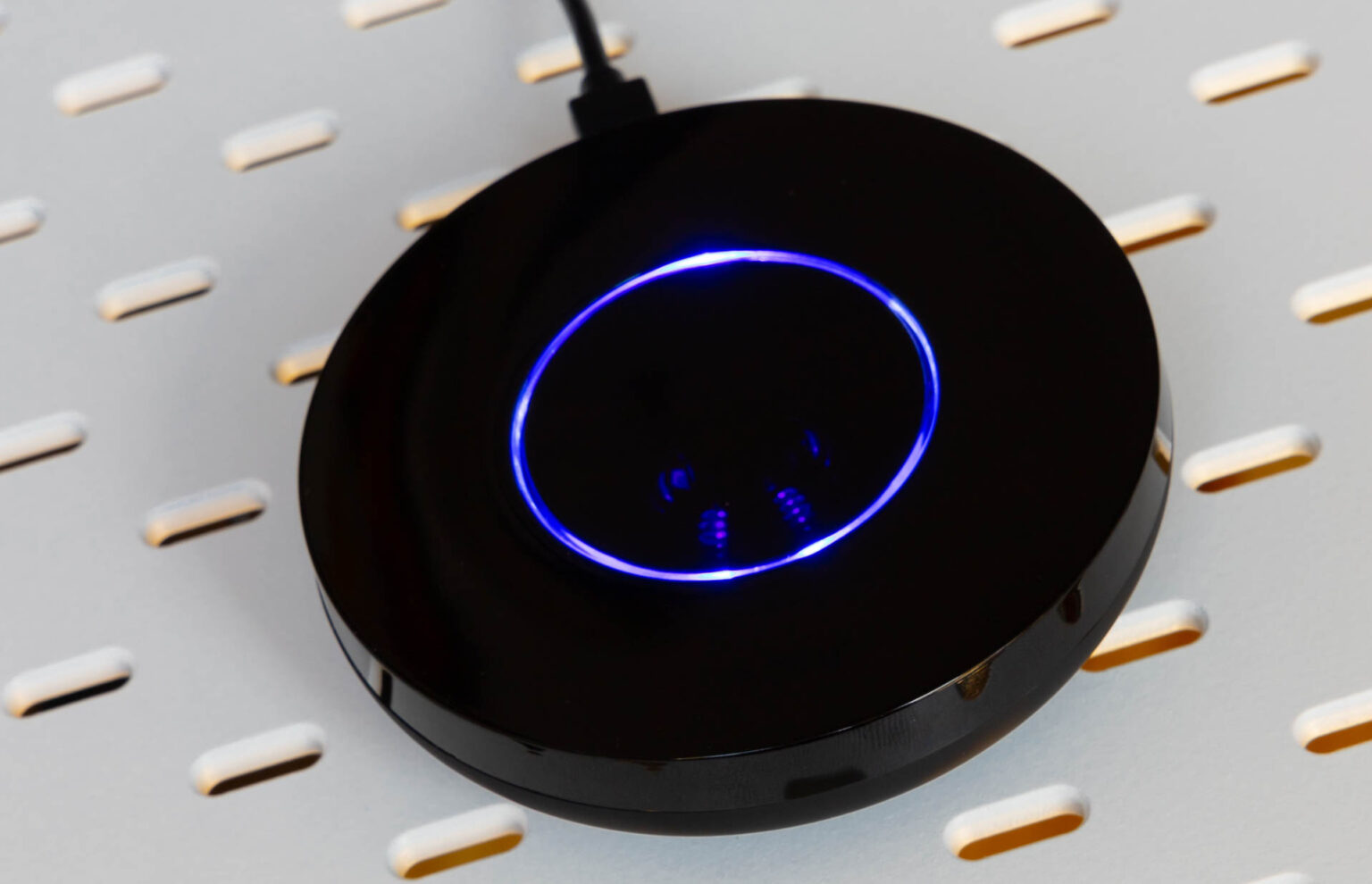 Bond Bridge can integrate up to 6 remote-controlled fans with your connected home. Image: Digitized House.