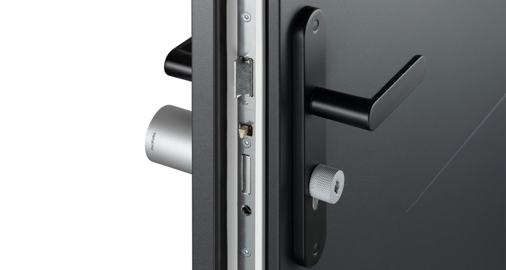 The lock installs into standard European multi-point doors, using the existing handles on both sides. These locks will not work with any U.S.-spec deadbolt doors. Image: Netatmo.