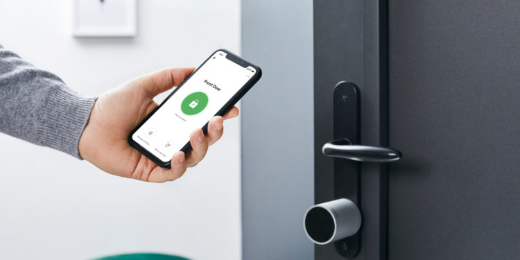The Netatmo Smart Door Lock can use Netatmo app, Apple HomeKit, and physical NFC keys for access. Image: Netatmo.