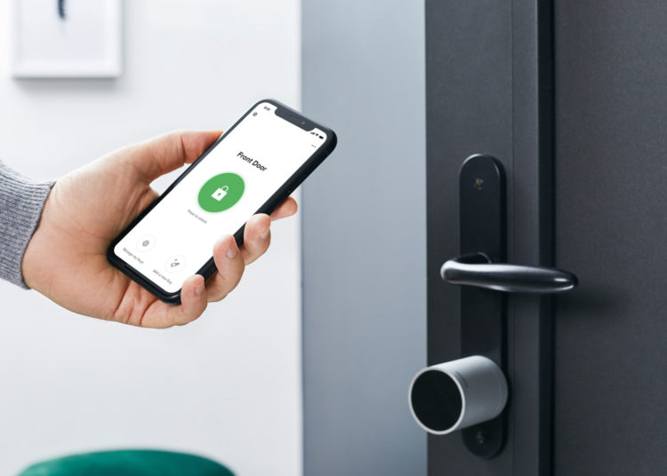 The Netatmo Smart Door Lock can use Netatmo app, Apple HomeKit, and physical NFC keys for access. Image: Netatmo.