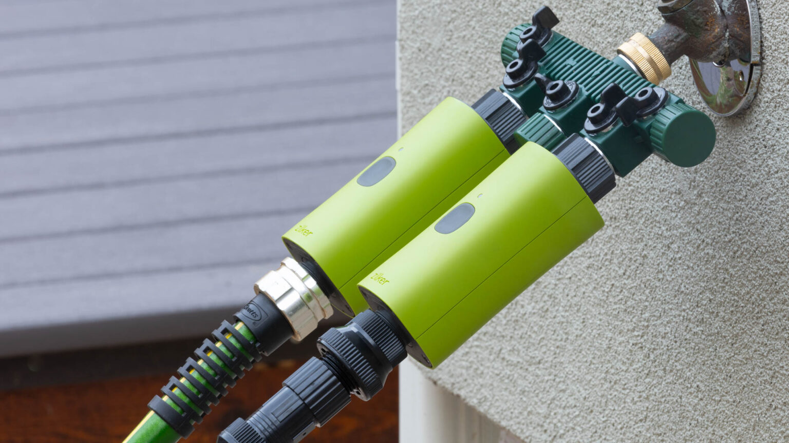 Smart irrigation devices can help save water in the garden. Image: Digitized House.