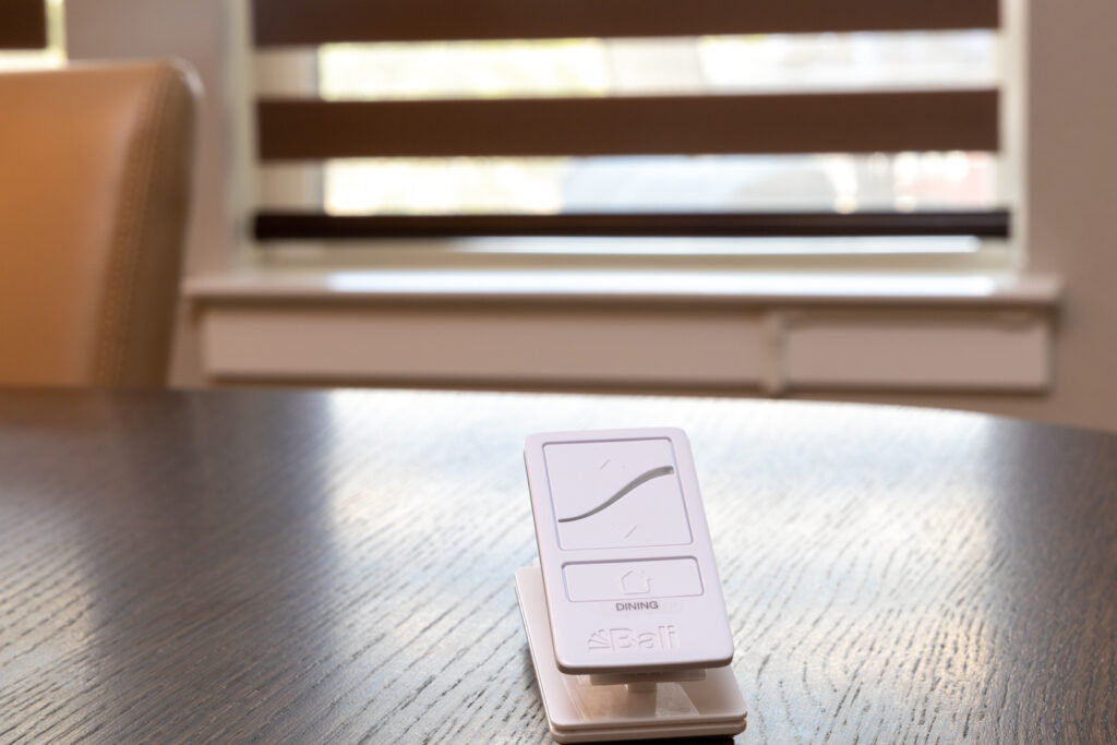 Shade Controls Smart Shade Buying Guide for 2023 | Digitized House Reviews
