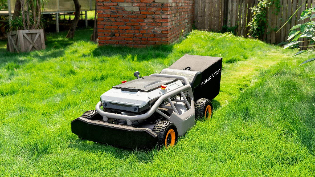 The Mowrator S1 AWD Remote Control Lawn Mower. Image: Mowrator.